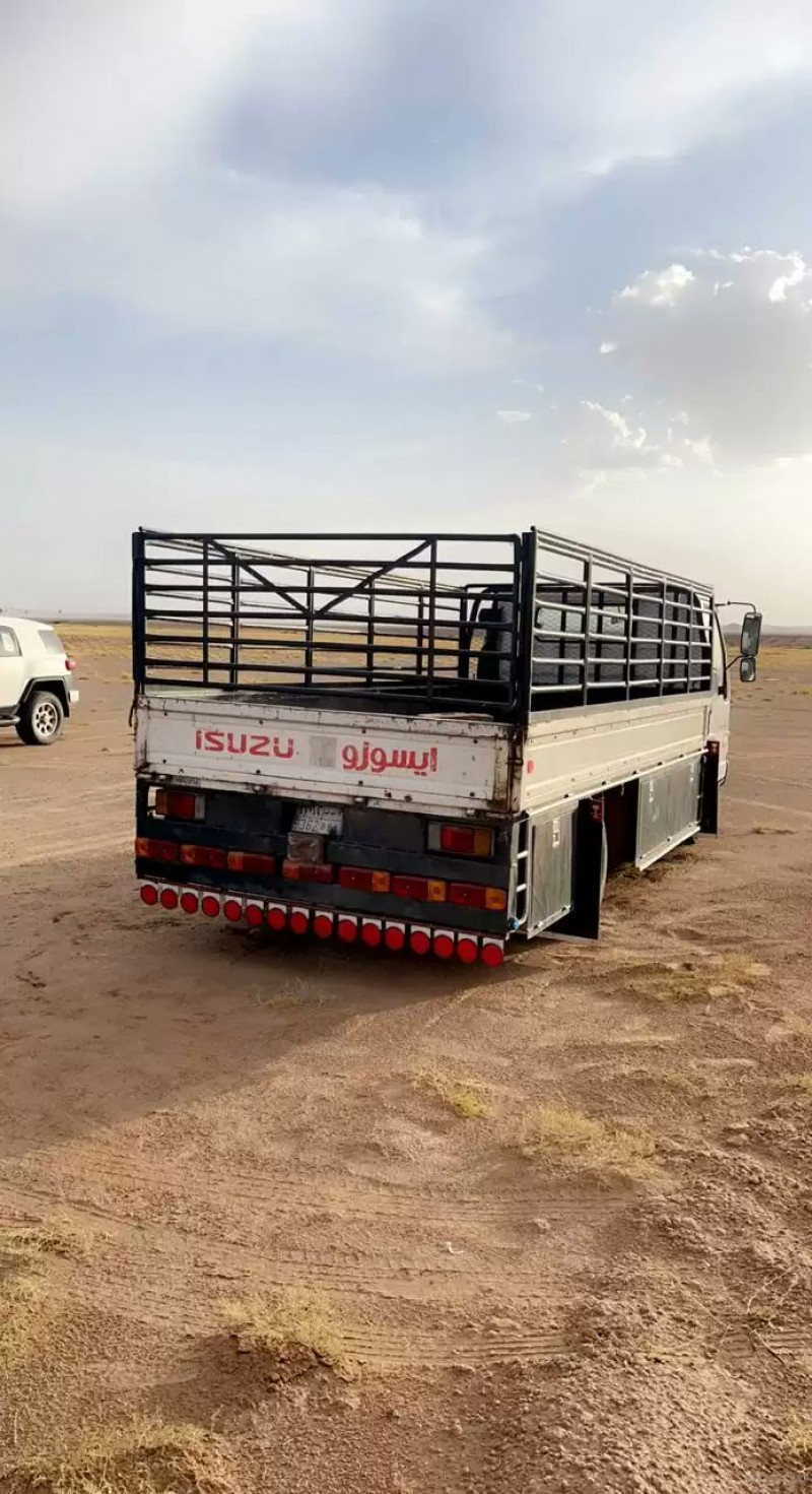 التخلص من الاثاث و الكركيب التالف بالرياض 0508857593
