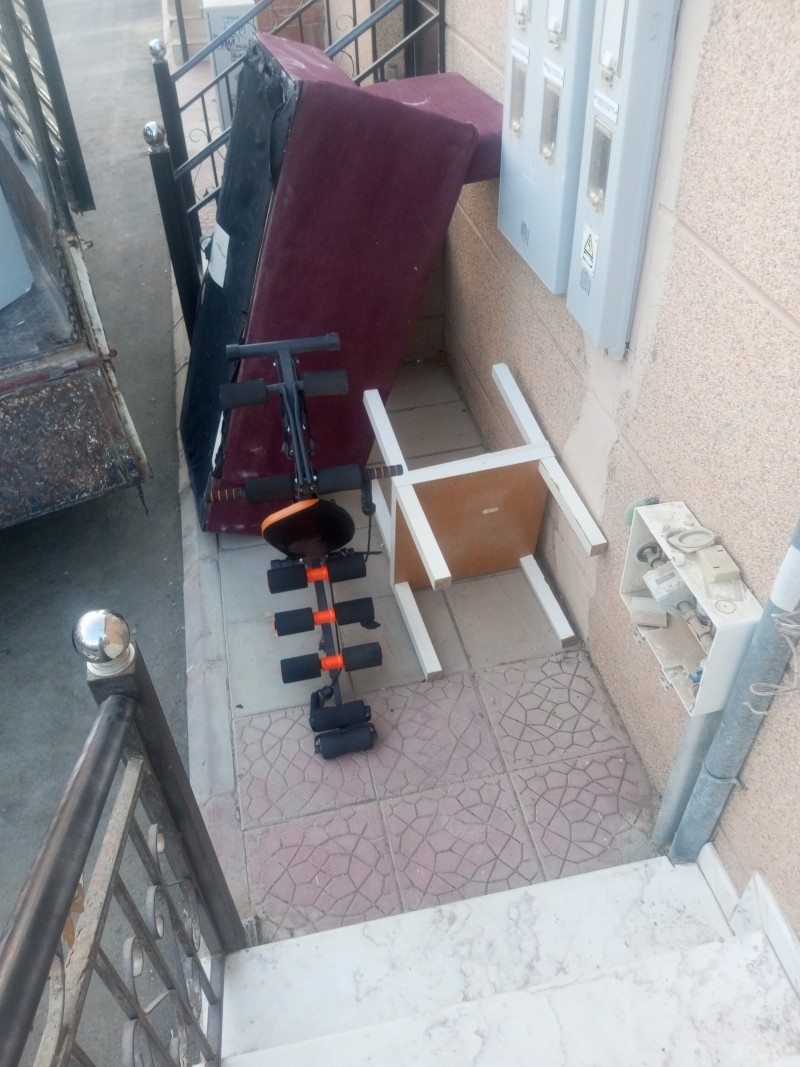 رمي الاثاث القديم بالرياض 0534375367