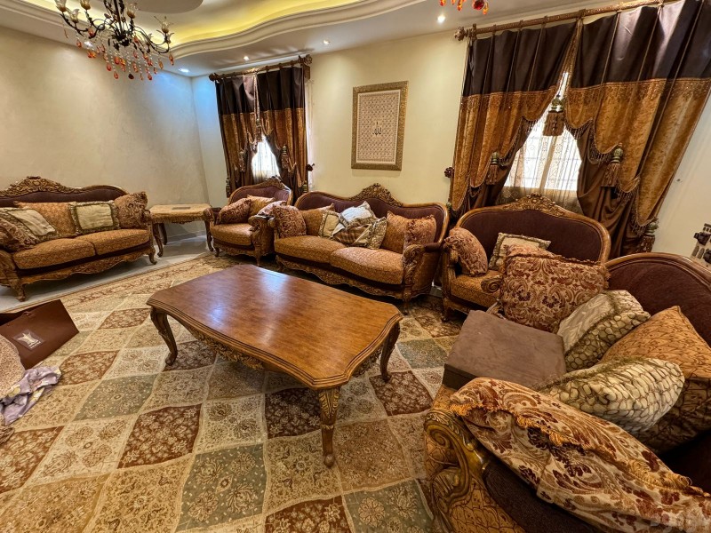 دينا طش الاثاث القديم بالرياض 0559656725