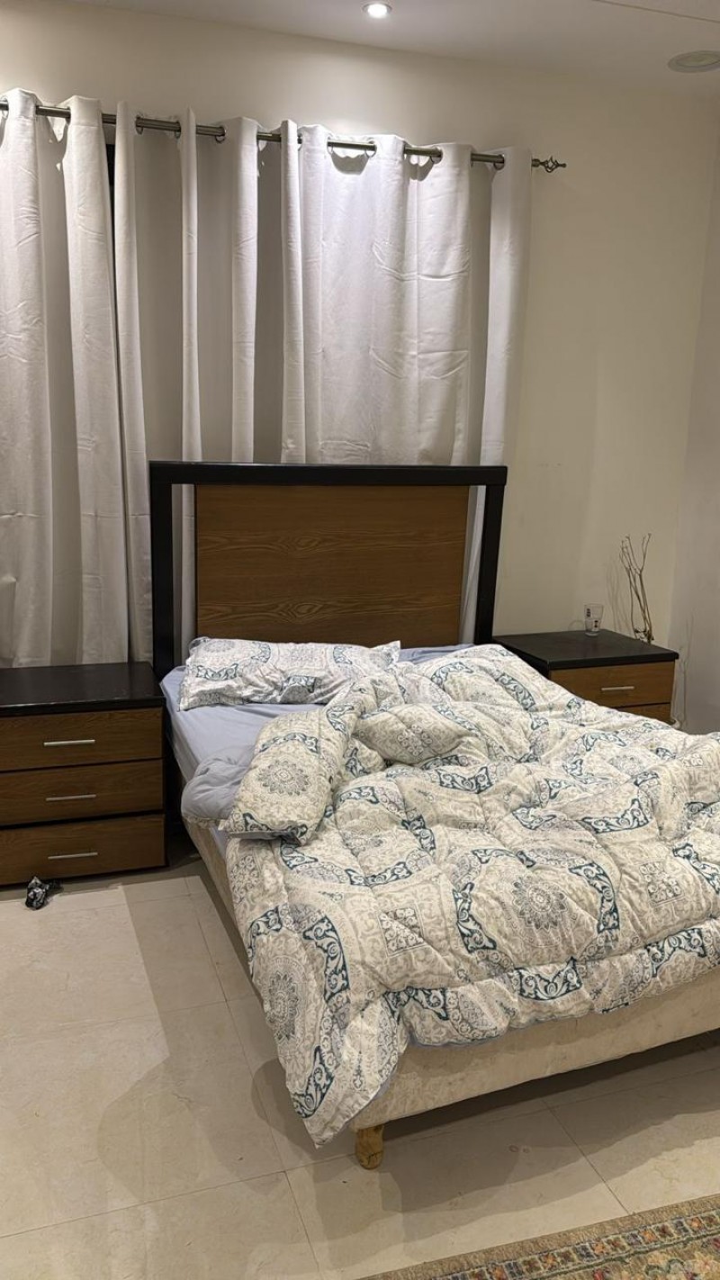 ينظفون البيوت من الاثاث القديم 0551977610