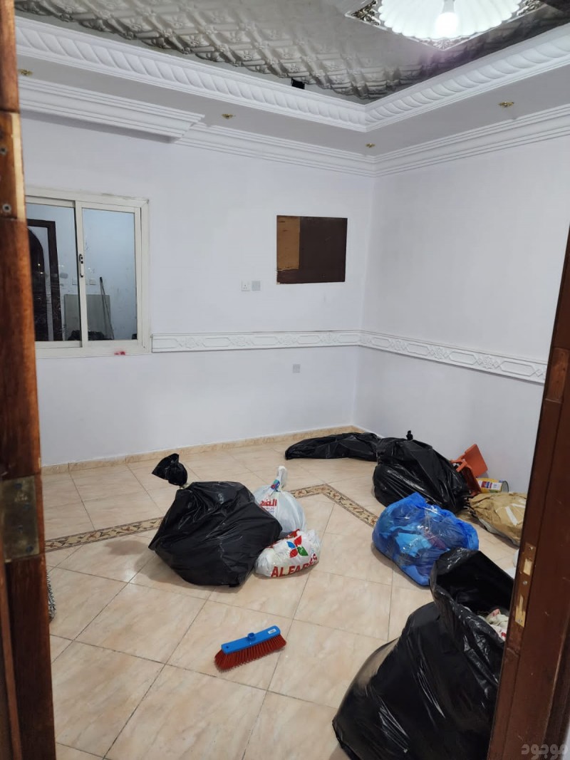 التخلص من الاثاث القديم بالرياض ياخذون الاثاث التالف الخربان المهمل مخلفات بالرياض 0542284584