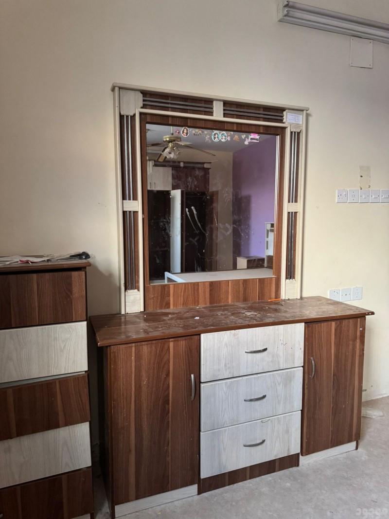 التخلص من الأثاث القديم ورميه 0537411722