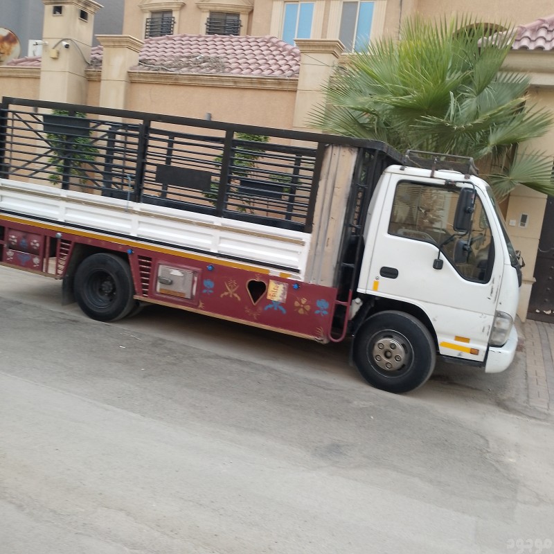 دينا طش الأثاث القديم بالرياض 