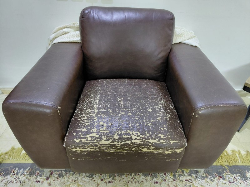 ديناا يشيلون الاثاث القديم بالرياض 0551977610