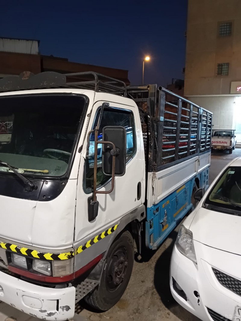 دينا توصيل اثاث الى جمعية خيرية بالرياض 0555846171