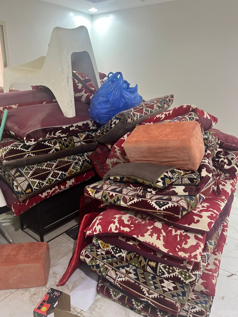 الليشيلون الاثاث القديم بالرياض 0551977610