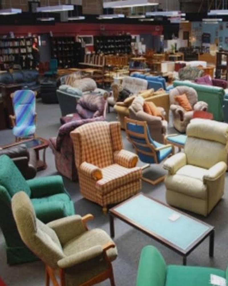 رمي اثاث قديم تالف بالرياض 0534375367