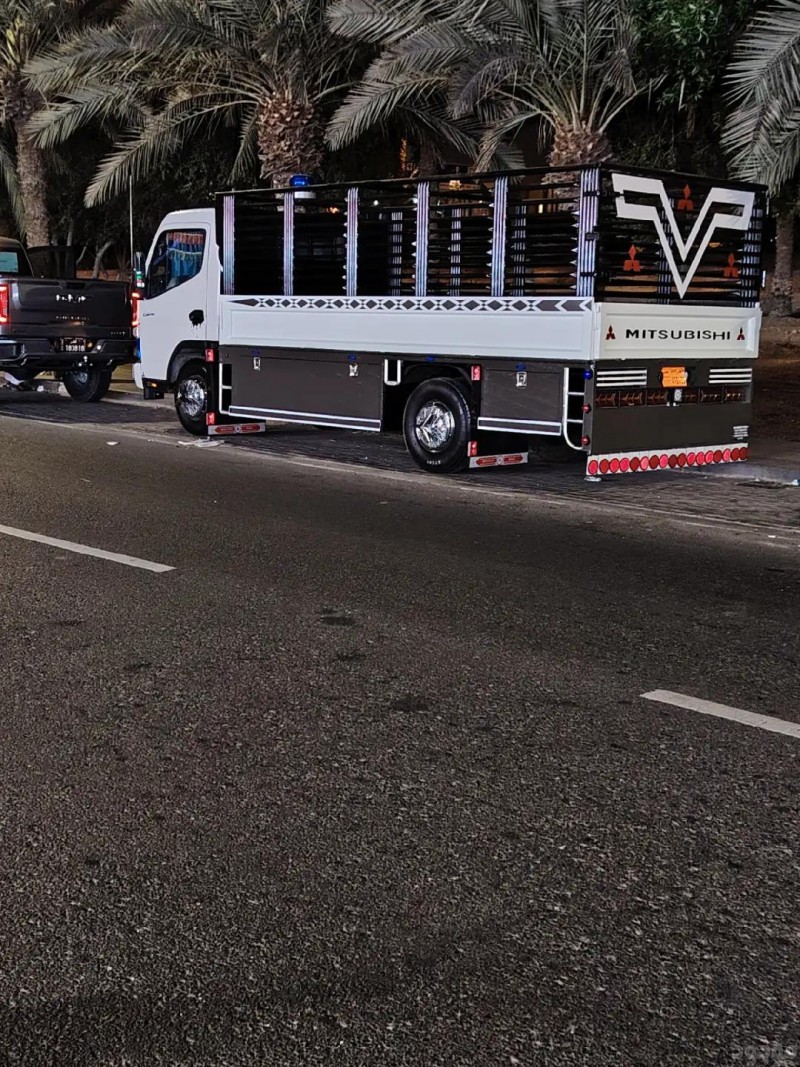 نوصل أثاثك القديم للجمعية الخيرية بأسرع وقت ممكن 0558182126 وا بأفضل الأسعار بالرياض 