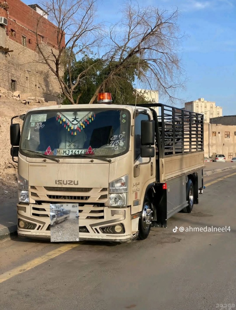 دينا طش الأثاث القديم بالرياض 0َ561186175 حي اليرموك حي إشبيليا حي الروضة حي قرطبة بالرياض 