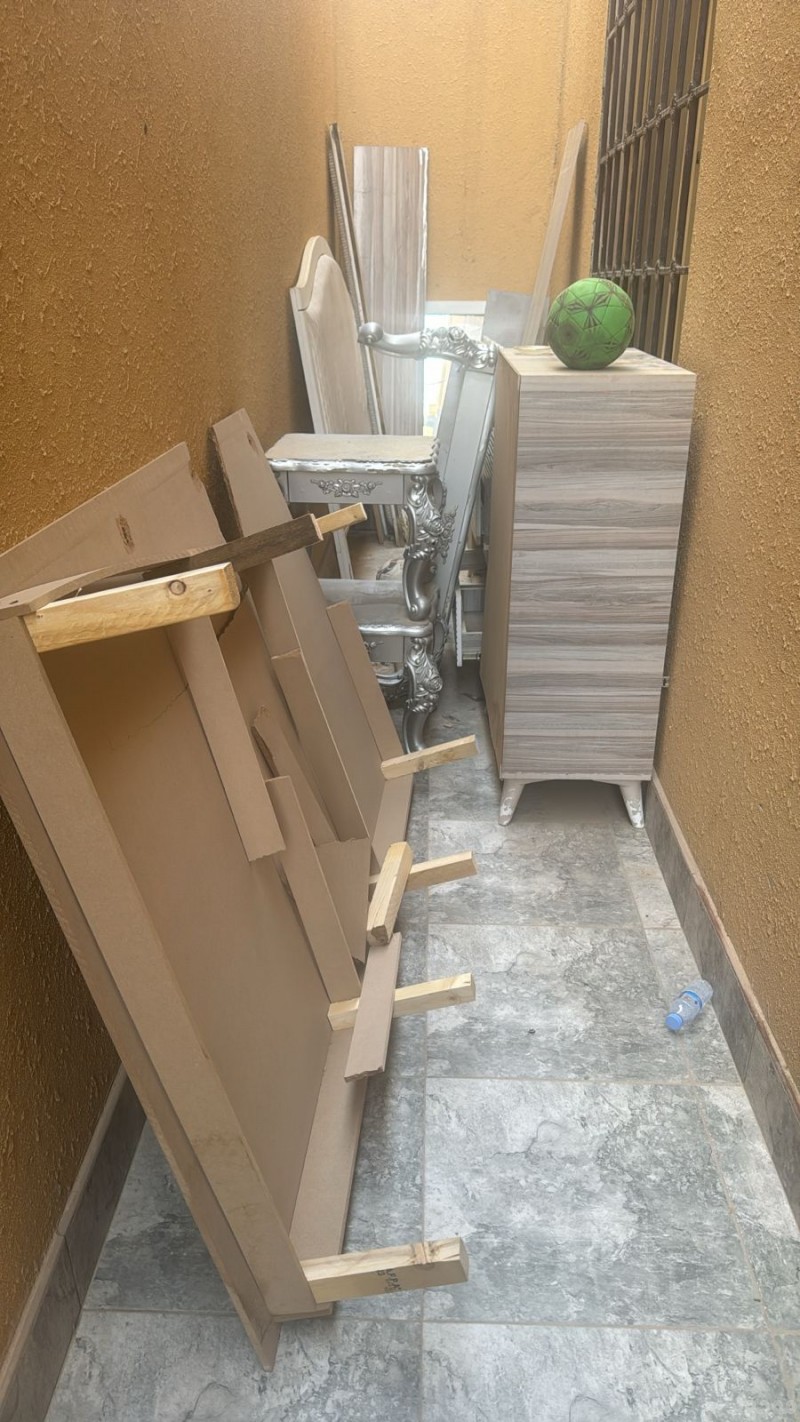 التخلص من الاثاث القديم بالرياض 0553967881 طش رمي تنظيف التخلص من أثاث قديم بالرياض 
