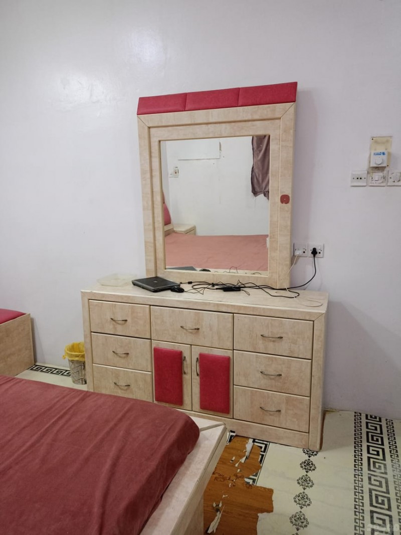 التخلص من الاثاث القديم بالرياض 0553967881 نقدم خدمة رمي الأثاث القديم بالرياض بطريقة منظمة وآمنة اتصل الآن واحصل على أفضل تجربة لخدمة طش عفش  منزليك الآن 