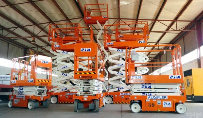 (سيزرلفت- مان لفت) للايجار /كهرباء- ديزل-الرياض- الدمام-جده 