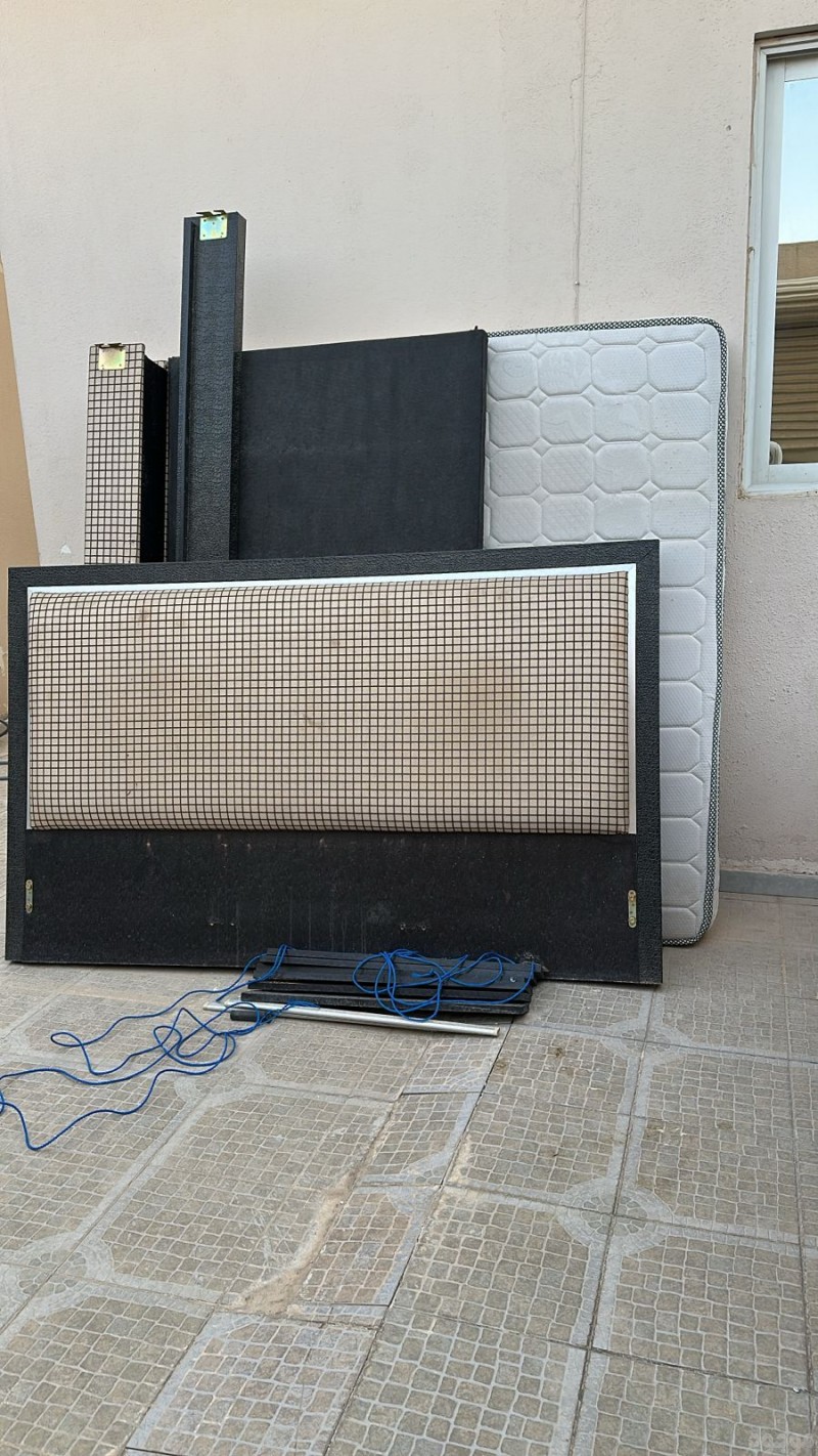 التخلص من الاثاث المستعمل بالرياض اتصل الان نحنوا في انتظارك 