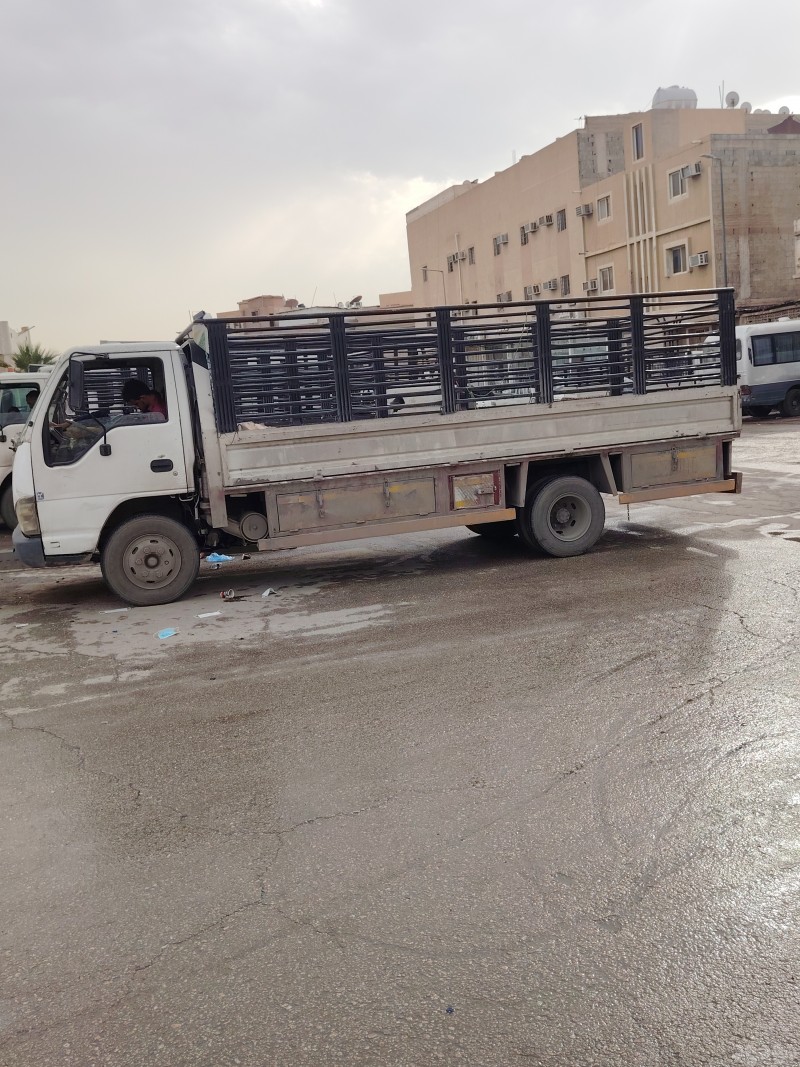 دينا طش الاثاث القديم بالرياض 0503483036 حي النهضة 