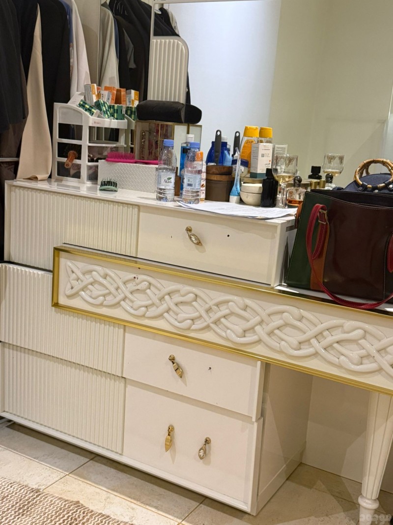 دينا طش أثاث قديم بالرياض 0573937308