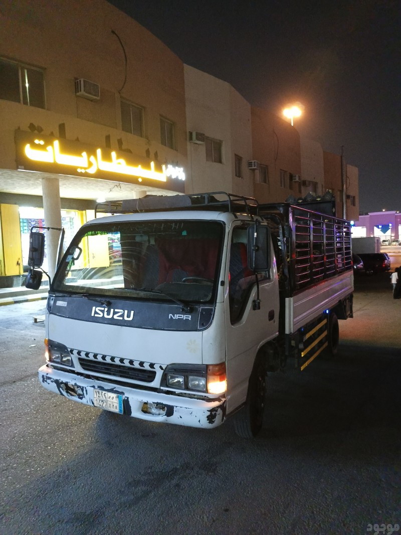 توصيل جمعية خيرية تأخذ الاثاث المستعمل بالرياض 0553541375