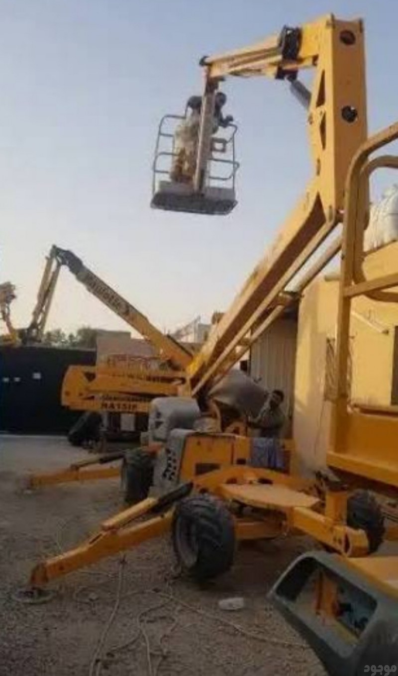 سبايدر لفت للإيجار في جدة | رافعة عنكبوتية زاحفة Spider Lift | 15م – 24م – 30م | تأجير منصات رفع مدمجة لتركيب الزجاج وصيانة الواجهات والمولات والفنادق